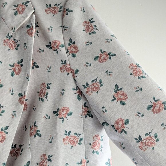 Rihoas Ditsy Floral Blazer - Picture 4 of 9